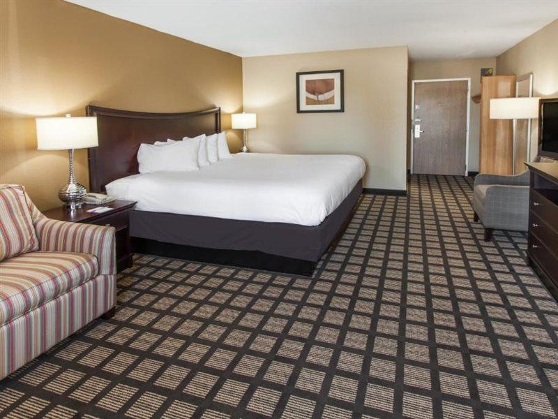 Clarion Pointe Bloomington-Normal Near I-55 And University Екстер'єр фото