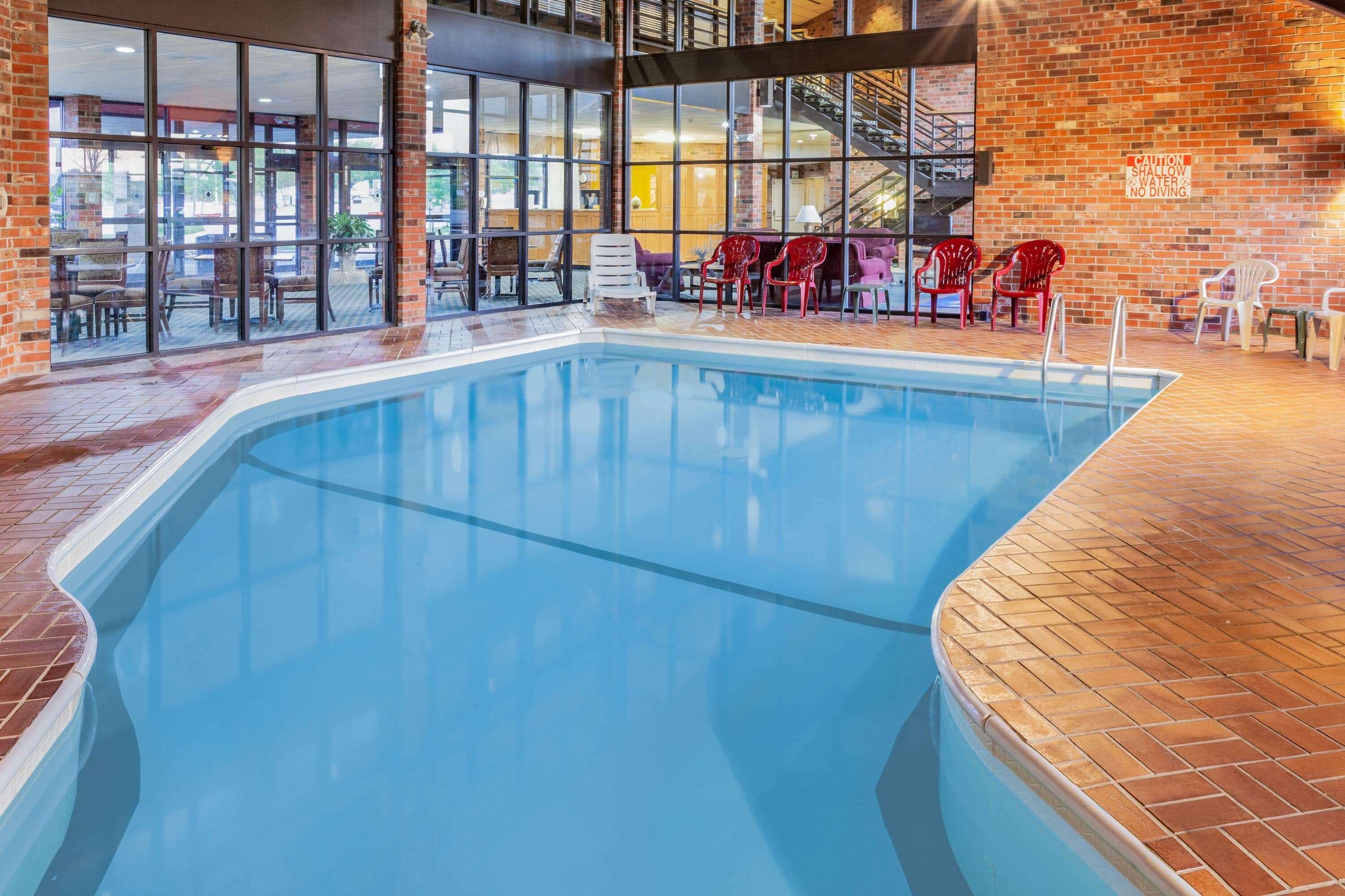 Clarion Pointe Bloomington-Normal Near I-55 And University Екстер'єр фото