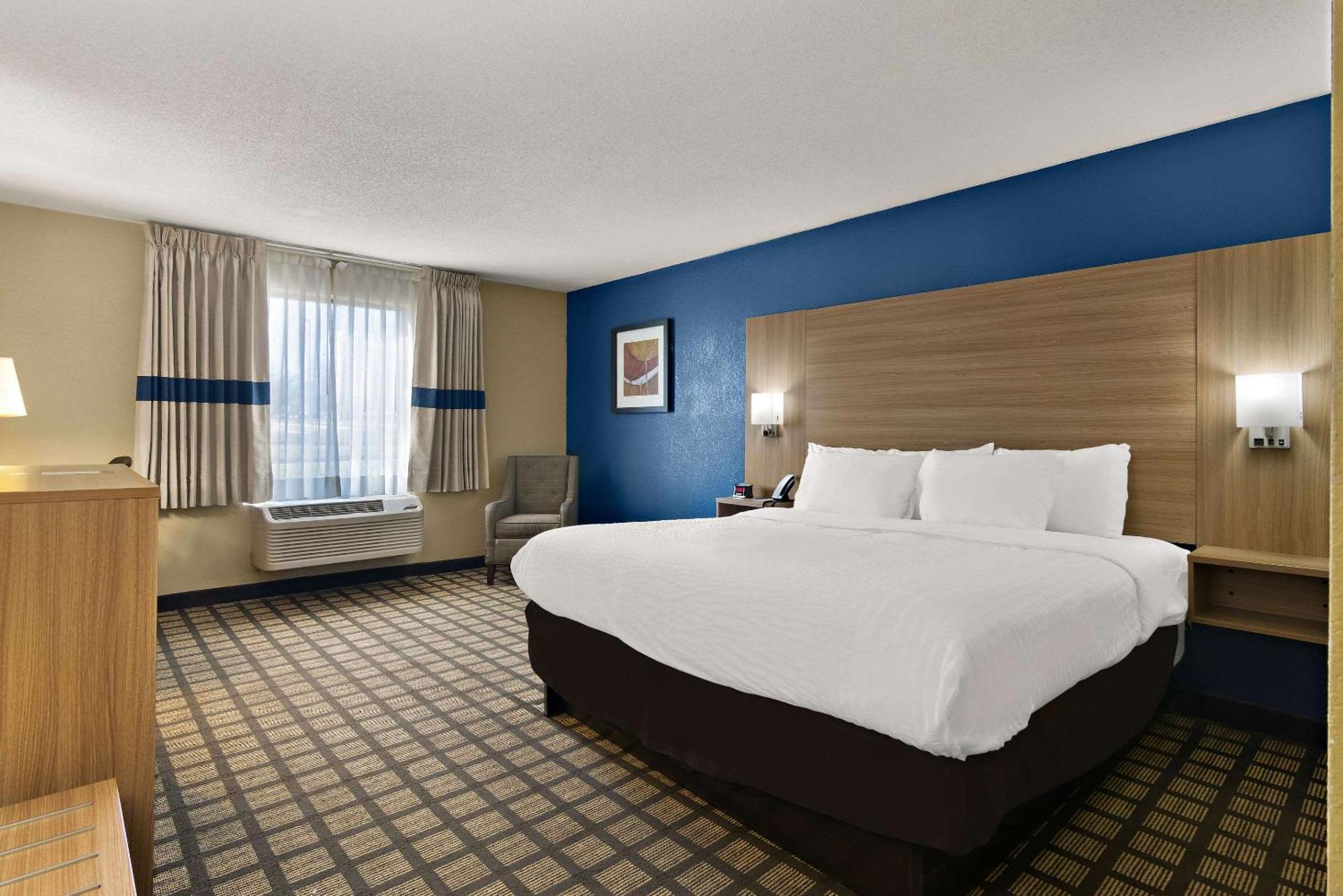 Clarion Pointe Bloomington-Normal Near I-55 And University Екстер'єр фото