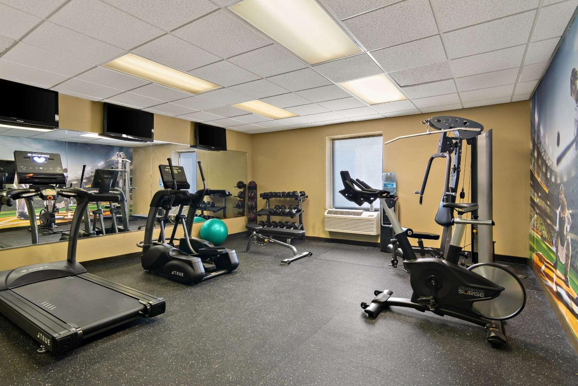 Clarion Pointe Bloomington-Normal Near I-55 And University Екстер'єр фото