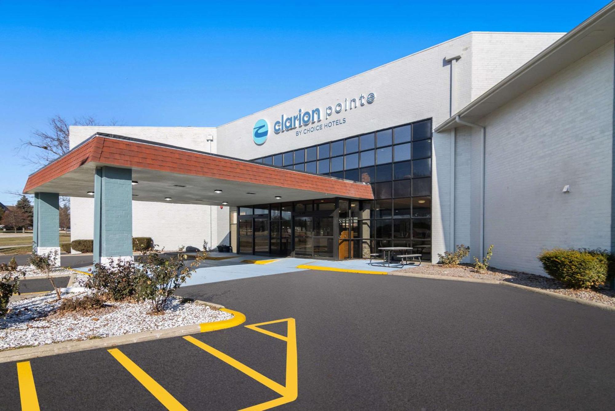 Clarion Pointe Bloomington-Normal Near I-55 And University Екстер'єр фото