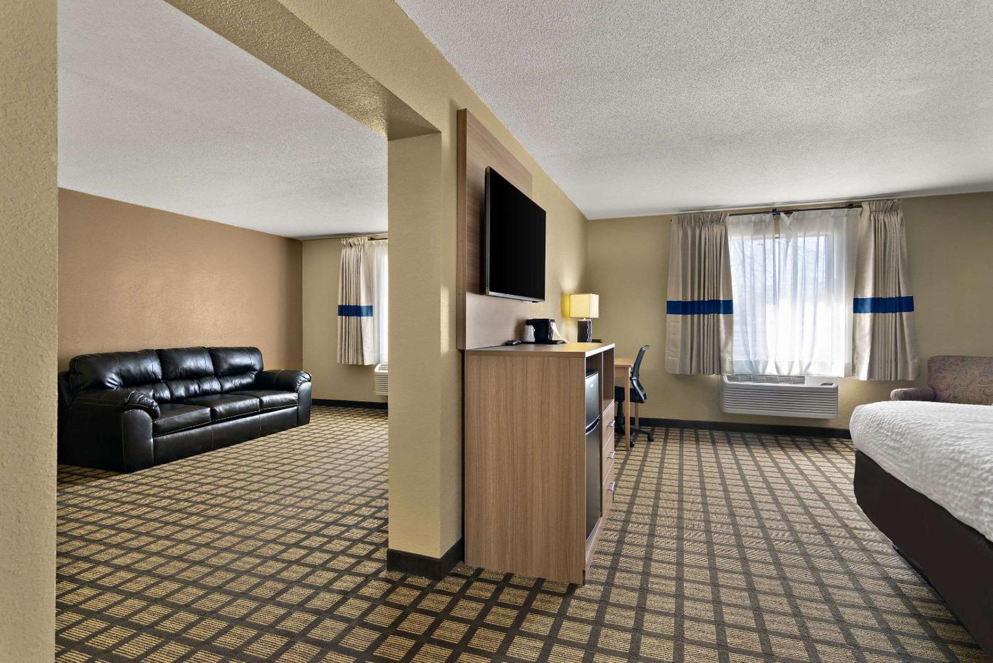 Clarion Pointe Bloomington-Normal Near I-55 And University Екстер'єр фото