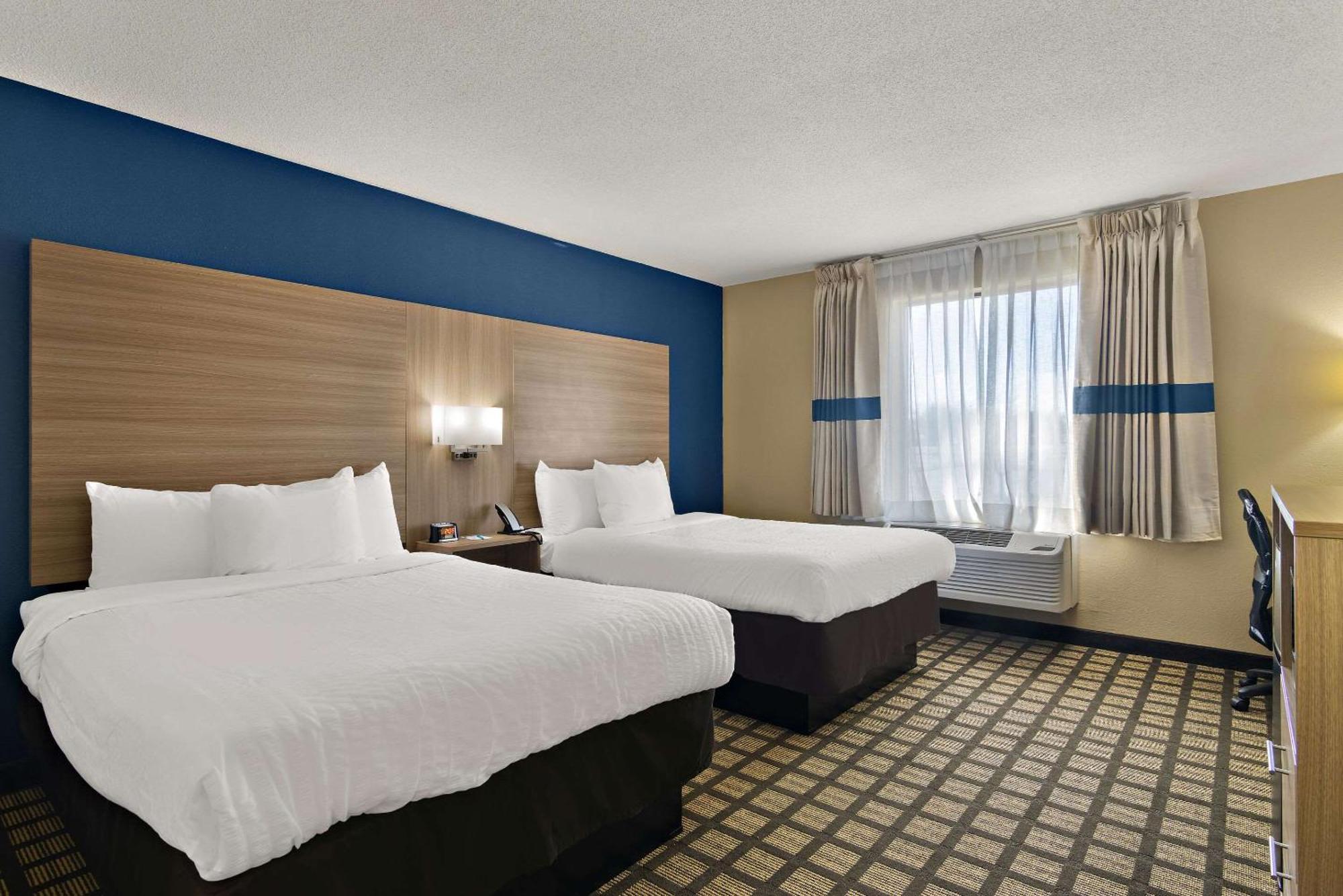 Clarion Pointe Bloomington-Normal Near I-55 And University Екстер'єр фото