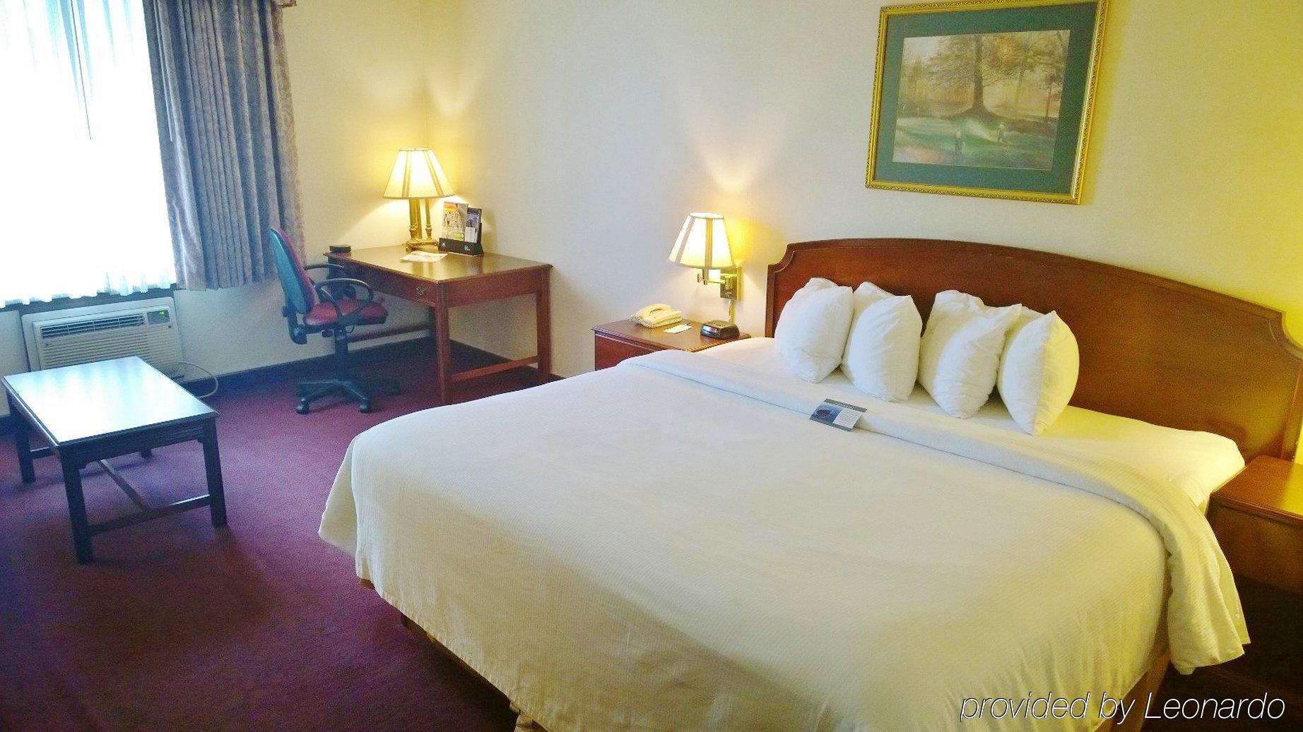 Clarion Pointe Bloomington-Normal Near I-55 And University Екстер'єр фото